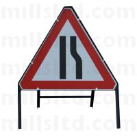 Road Narrow Right Sign (517R) 750mm