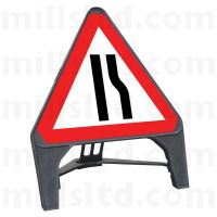 Road Narrows Right Polypropylene Q Sign 750mm